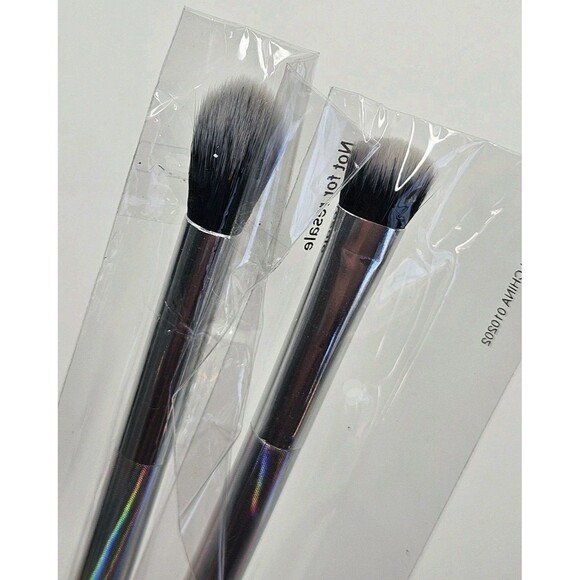 2x F.A.R.A.H. Eyeshadow Brush 22E Shade and Blend Double Ended Rainbow NEW - Picture 3 of 4